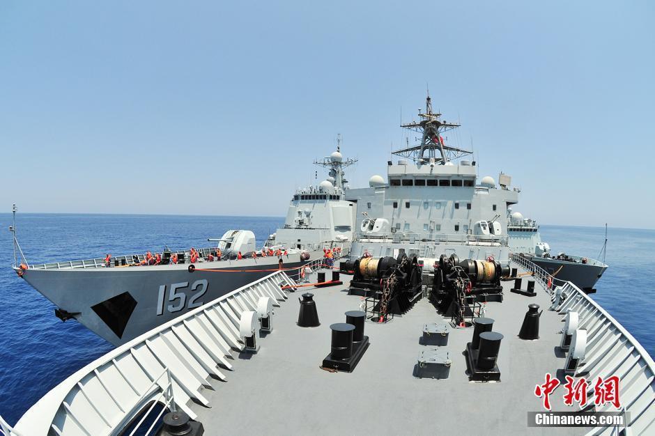 突发！菲船抵近黄岩岛爆炸，中国海警紧急到场，菲媒承认中国主权